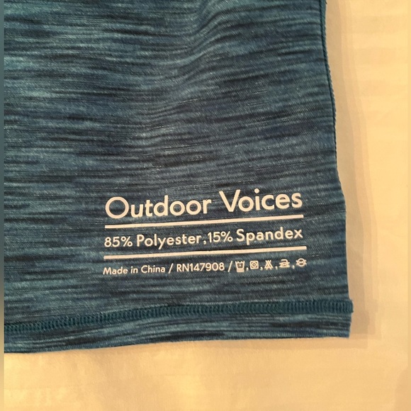 Outdoor voices cropped tank with built-in bra in blue heather. EUC - Picture 4 of 4